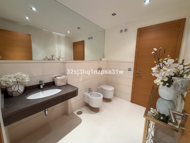 6 Bedrooms Villa in Guadalmina Alta