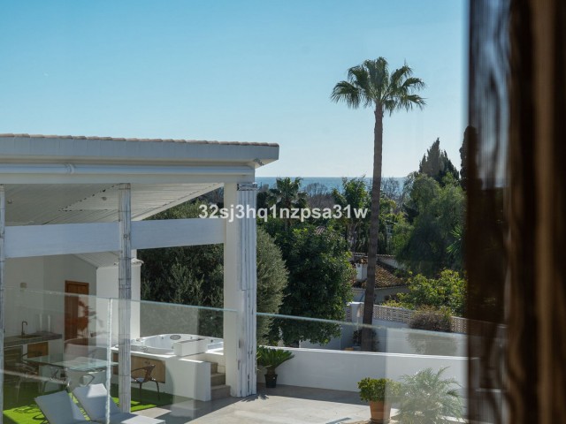 6 Bedrooms Villa in Guadalmina Alta