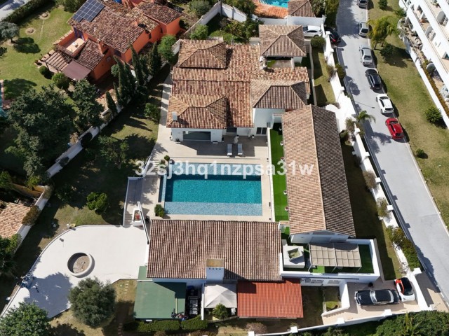 6 Bedrooms Villa in Guadalmina Alta
