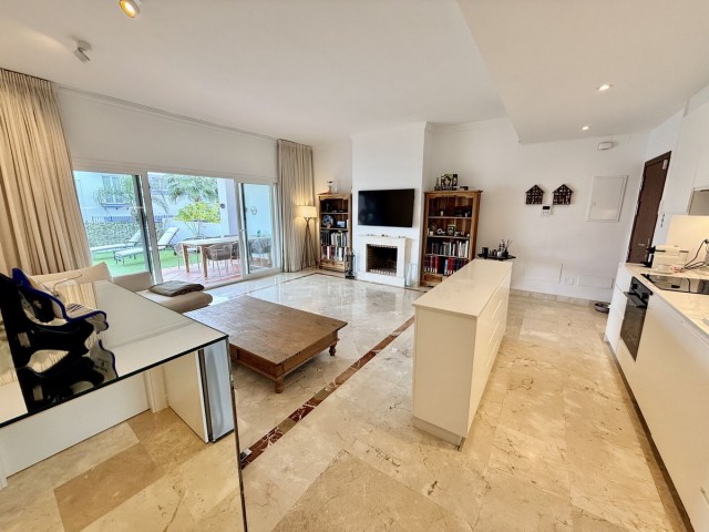 3 Bedrooms Apartment in Benahavís