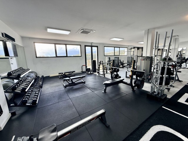 3 Bedrooms Apartment in Benahavís