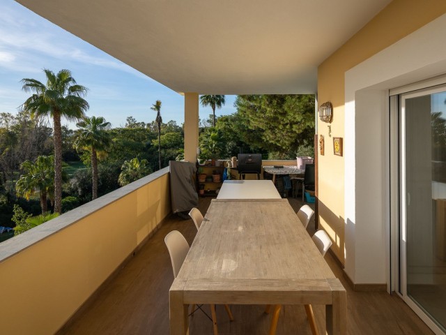 3 Bedrooms Apartment in Benahavís