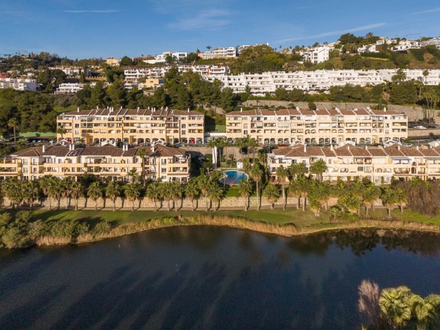 3 Bedrooms Apartment in Benahavís