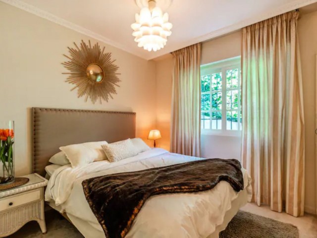 5 Schlafzimmer Villa in Nueva Andalucía