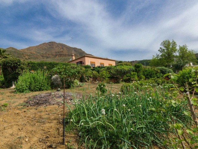 4 Makuuhuoneen Huvila Estepona