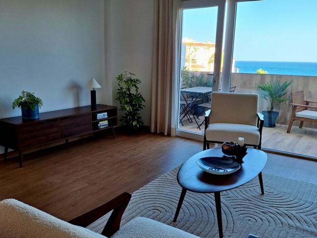 3 Bedrooms Apartment in Estepona