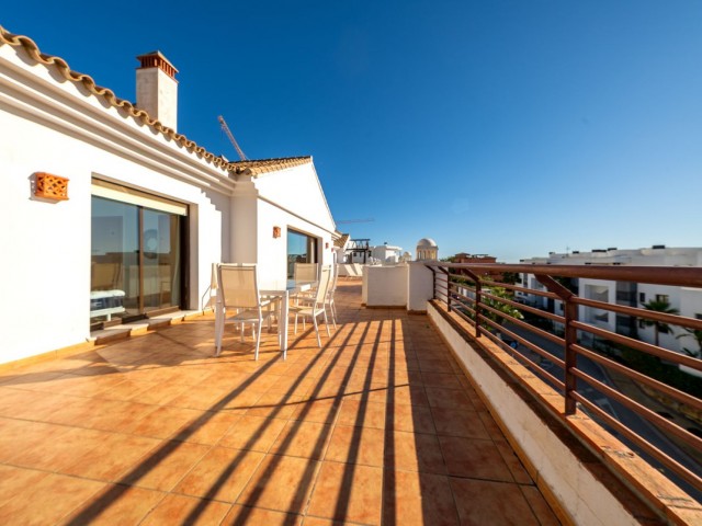 Penthouse in Casares Playa