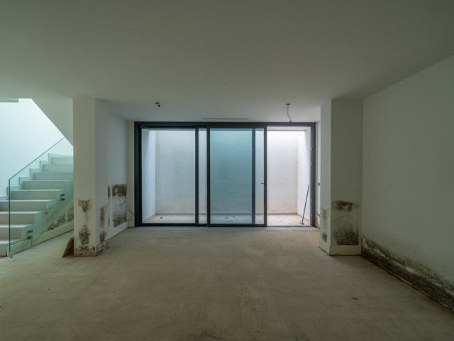 3 Bedrooms Villa in Estepona