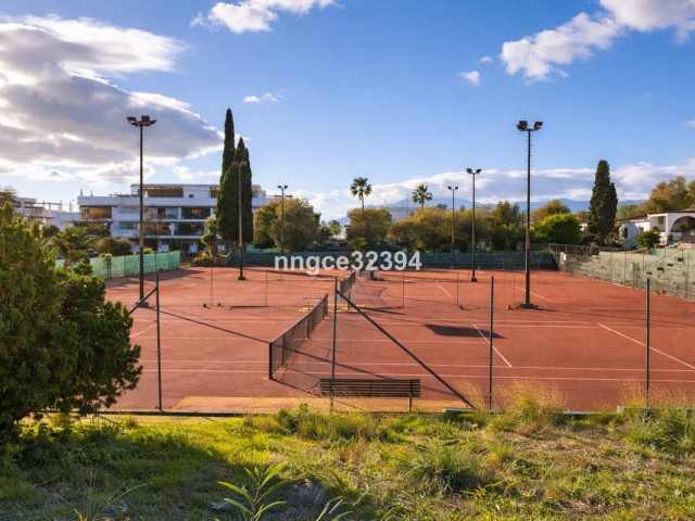 2 Makuuhuoneen Huoneisto Puerto Banús