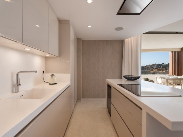 3 Bedrooms Apartment in Benahavís