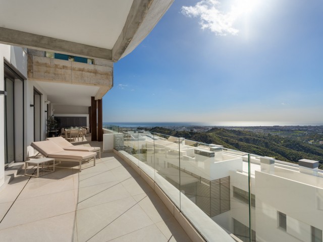 3 Bedrooms Apartment in Benahavís