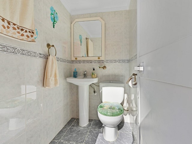 Villa con 4 Dormitorios  en Mijas