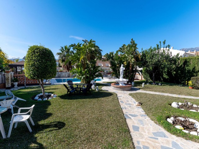 4 Bedrooms Villa in Mijas