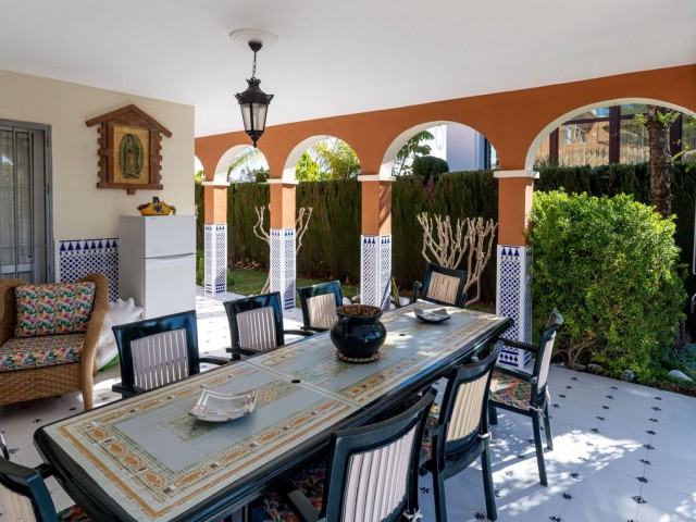 4 Bedrooms Villa in Mijas