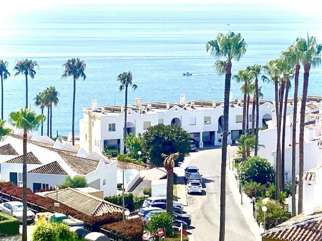 Adosado con 2 Dormitorios  en Mijas Costa