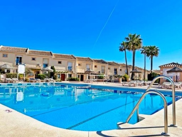 Adosado con 2 Dormitorios  en Mijas Costa