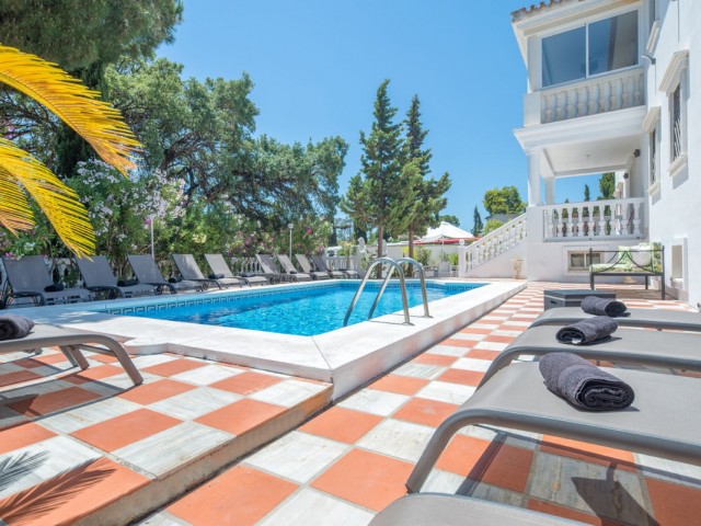 Villa con 10 Dormitorios  en Marbella