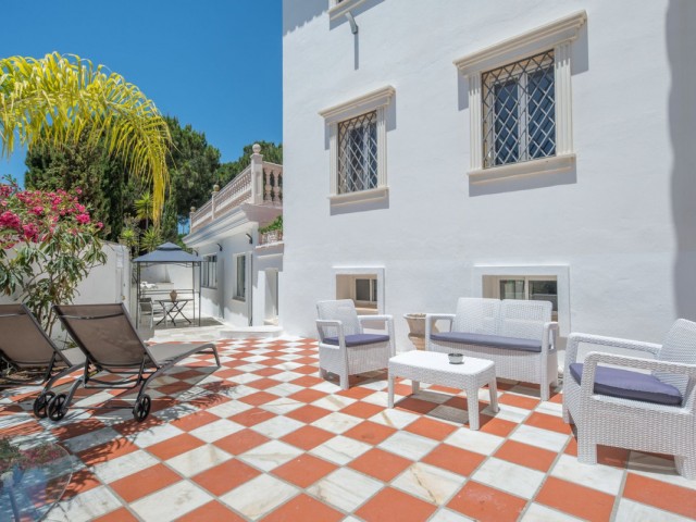 Villa con 10 Dormitorios  en Marbella