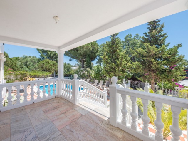 Villa con 10 Dormitorios  en Marbella