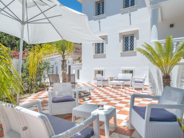 Villa con 10 Dormitorios  en Marbella