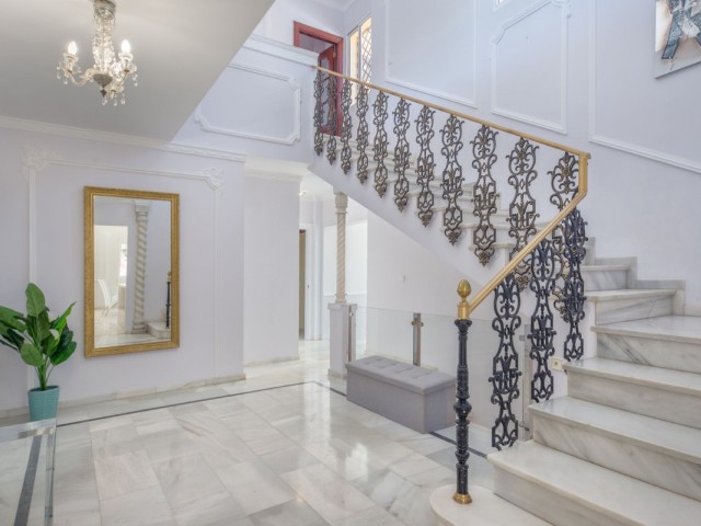 Villa con 10 Dormitorios  en Marbella