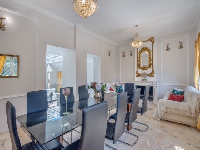 Villa con 10 Dormitorios  en Marbella