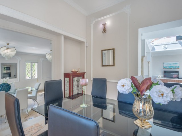 Villa con 10 Dormitorios  en Marbella