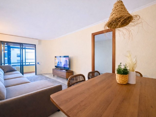 Apartamento con 2 Dormitorios  en Marbella