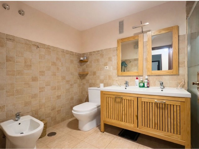 Apartamento con 2 Dormitorios  en Marbella