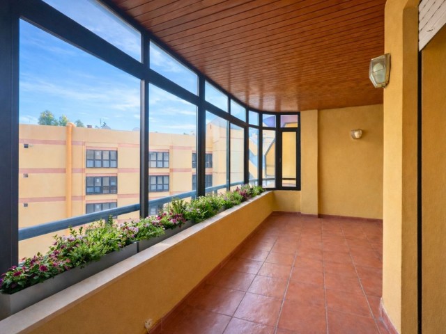 Apartamento con 2 Dormitorios  en Marbella