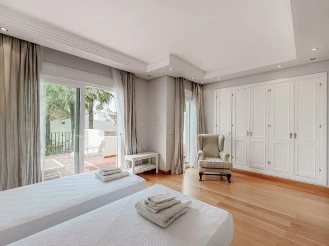 4 Bedrooms Townhouse in Costalita