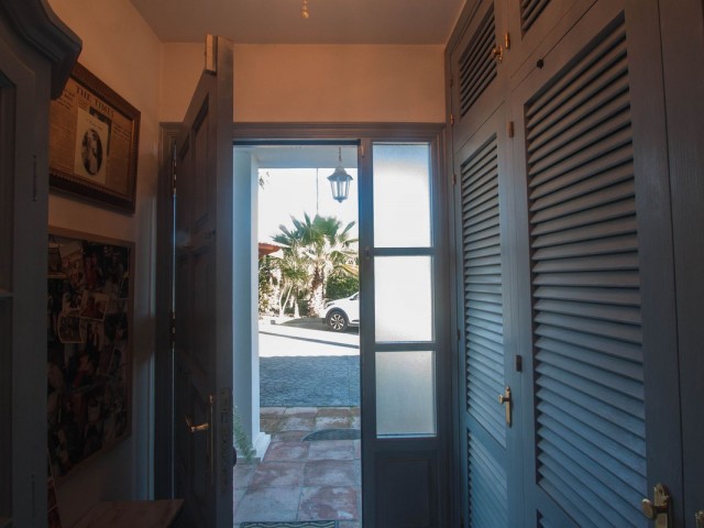 3 Bedrooms Villa in Estepona