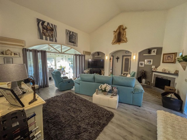 3 Bedrooms Villa in Estepona