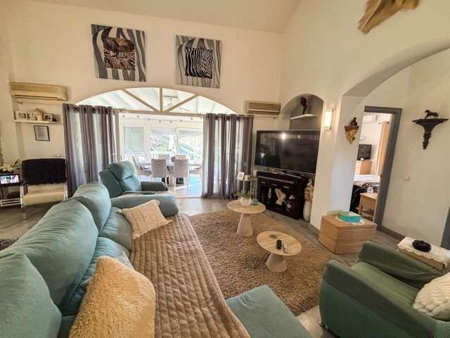 3 Bedrooms Villa in Estepona