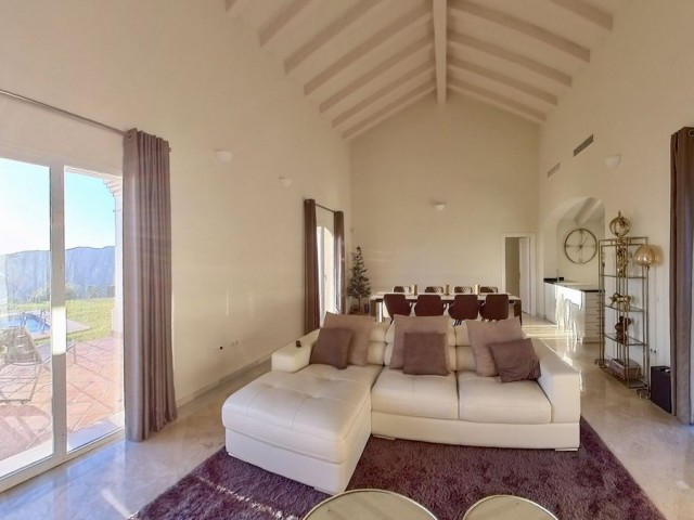 4 Bedrooms Villa in Sierra Blanca