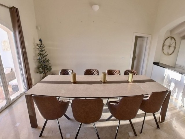 4 Bedrooms Villa in Sierra Blanca