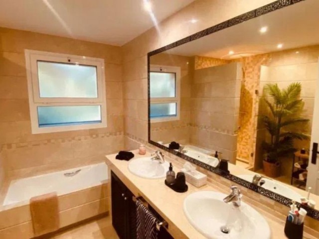 3 Schlafzimmer Apartment in San Roque