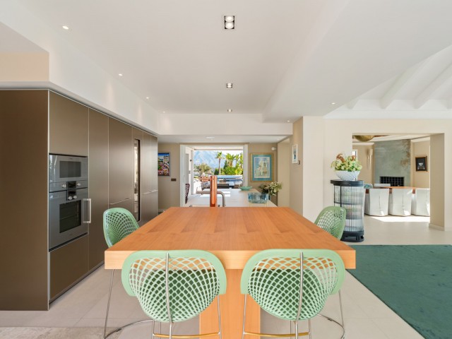 Villa con 9 Dormitorios  en Benahavís