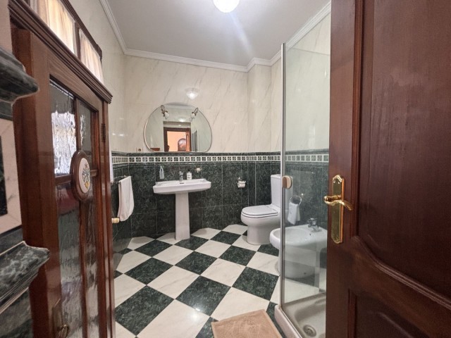 3 Schlafzimmer Villa in Nueva Andalucía