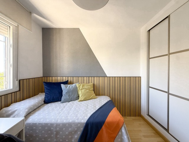 Adosado con 4 Dormitorios  en Marbella