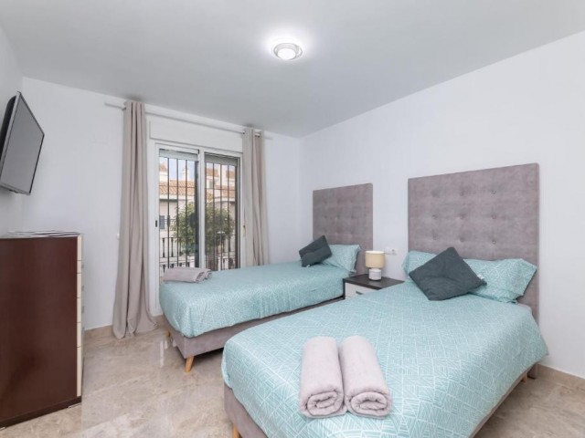 4 Schlafzimmer Reihenhaus in Nueva Andalucía