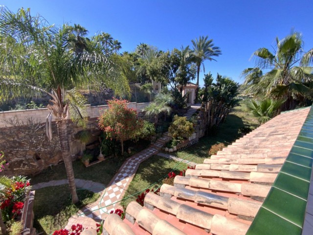 4 Slaapkamer Villa in New Golden Mile