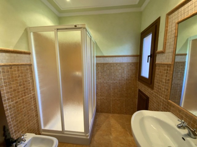 4 Slaapkamer Villa in New Golden Mile