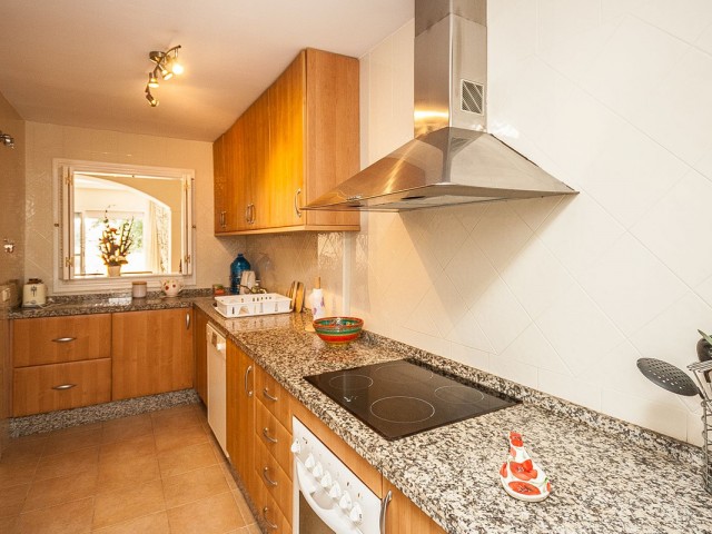 2 Bedrooms Apartment in Elviria
