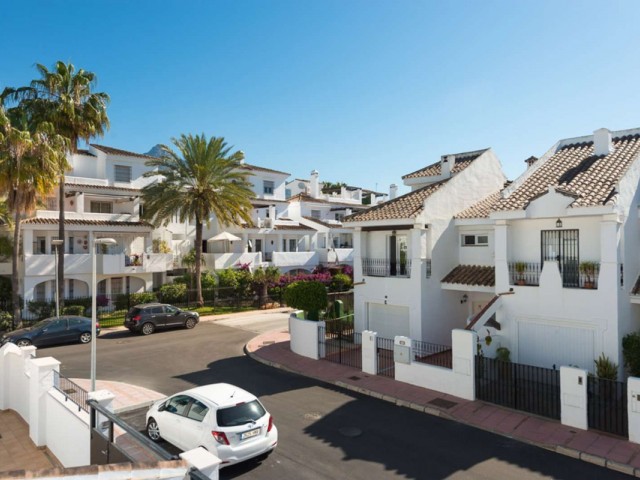 2 Schlafzimmer Apartment in Nueva Andalucía
