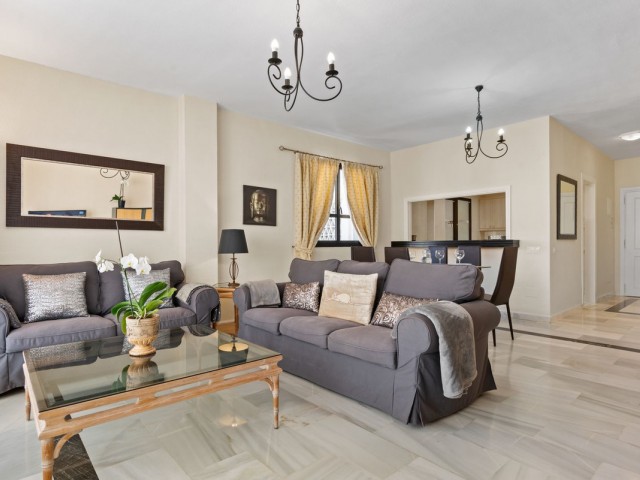 2 Bedrooms Apartment in Puerto Banús