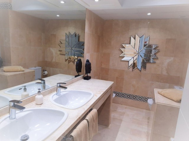 2 Bedrooms Apartment in Puerto Banús