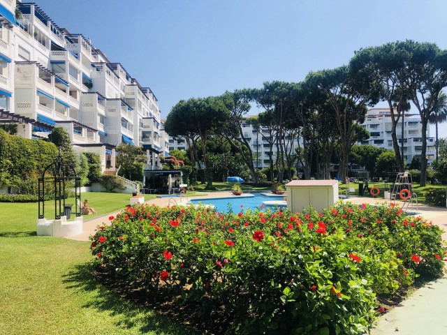 2 Bedrooms Apartment in Puerto Banús