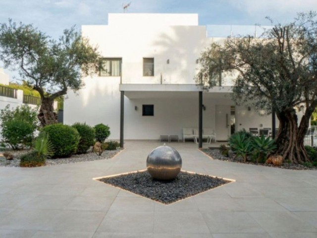 Villa, Nueva Andalucia