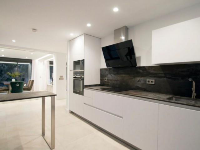 5 Schlafzimmer Villa in Nueva Andalucía